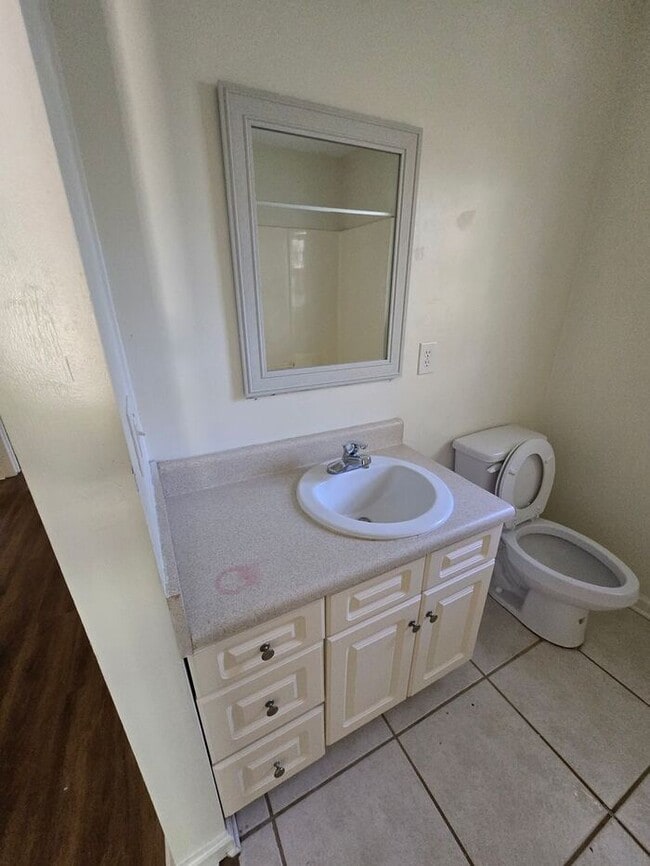 Building Photo - 3bedrooms 2.5 baths townhome Available Nov...