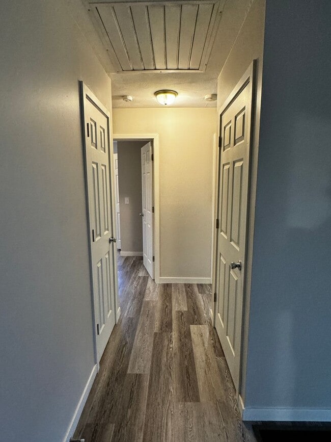 Building Photo - Country Living with a 3-Bedroom, 2-Bath Ho...