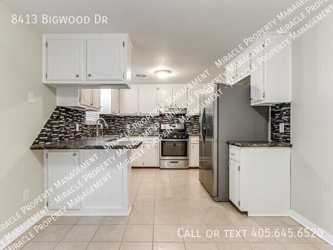 Building Photo - 8413 Bigwood Dr