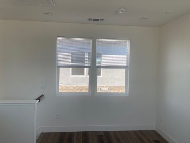 Building Photo - Brand New Studio Available Now!  1/2 off 1st Month's Rent!