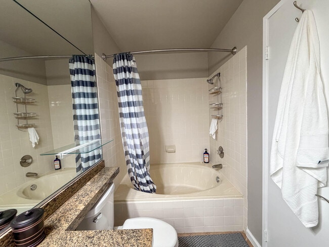 Building Photo - 78301 Terra Cotta Ct