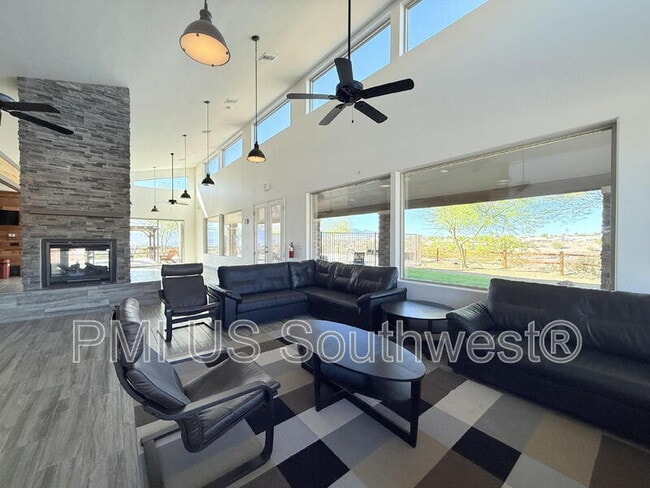 Building Photo - 2591 Trade Wind Dr