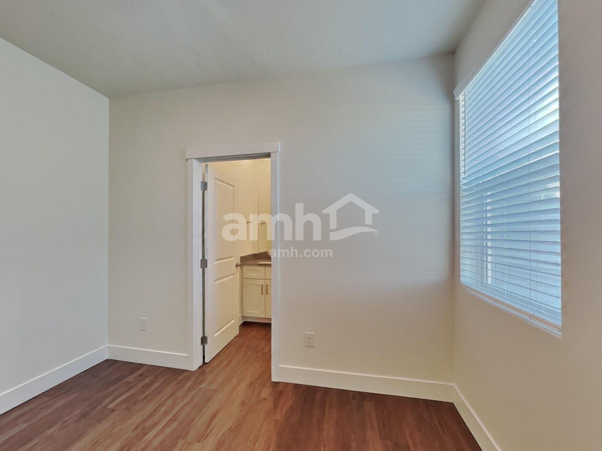 Building Photo - 9500 Aviara St