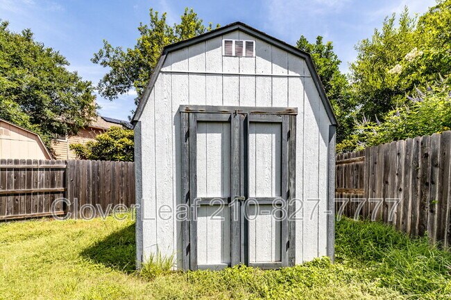Building Photo - 108 Snowberry Dr