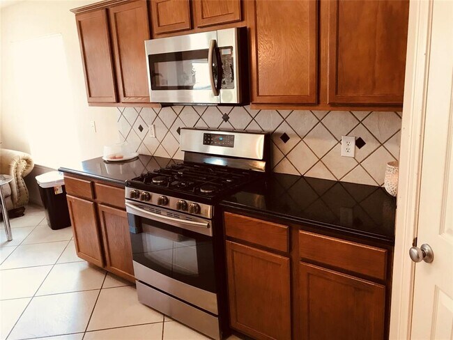 Building Photo - 2418 Slate Ridge Ln