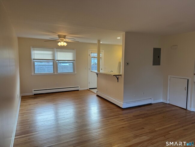 Building Photo - 855 Black Rock Tpke