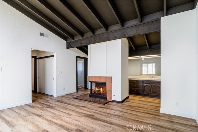 Building Photo - 313 Diamond