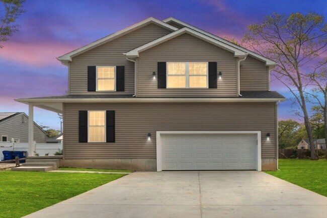 Building Photo - 447 Redwood Ave