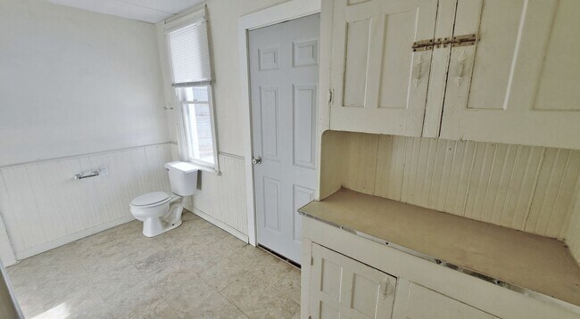 Building Photo - 233-235 Centennial Avenue