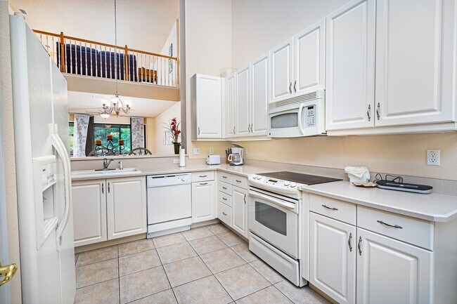 Building Photo - Furnished Townhouse in Plantation Bay