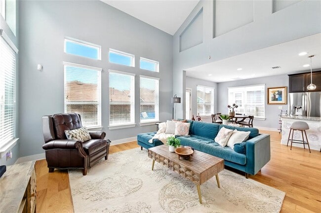 Building Photo - 7308 Oberon St