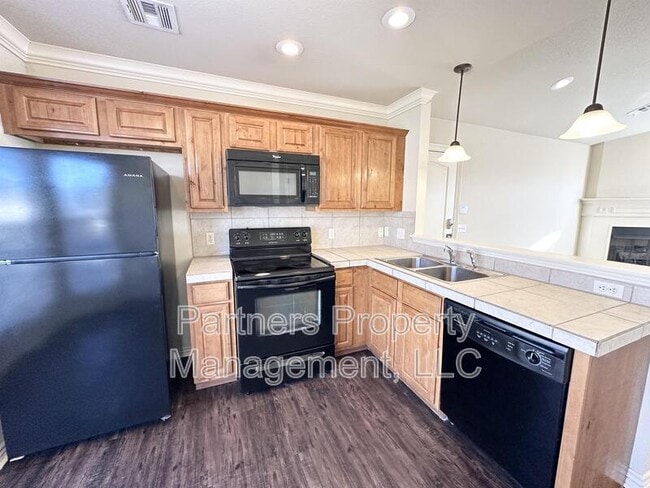 Building Photo - 2673 N Miranda St