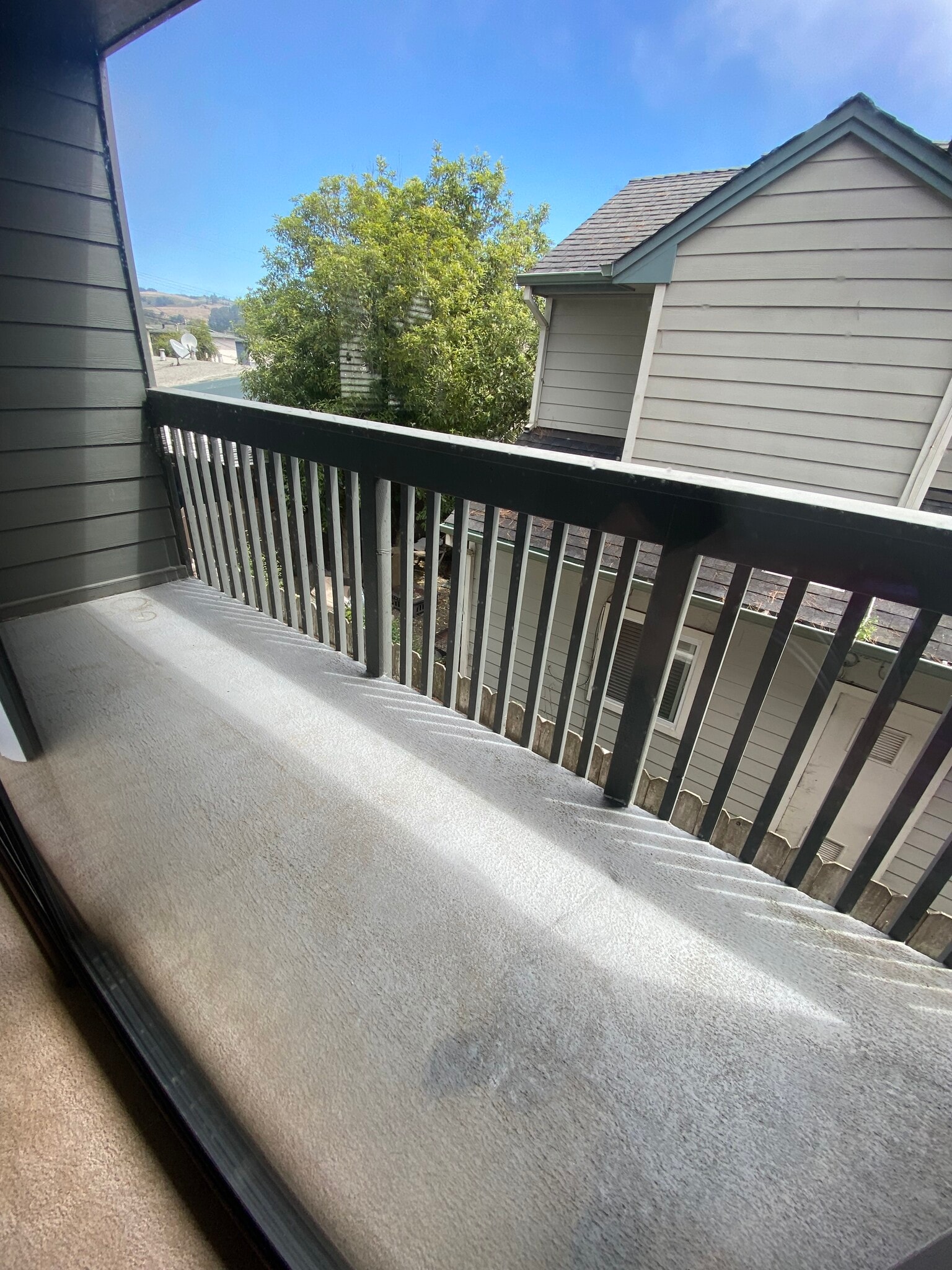 Balcony off Living/Dining area - 445 Willow Ave