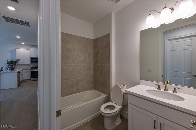 Building Photo - 43669 Sparrow Dr