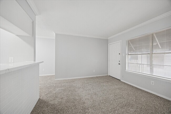 Building Photo - 1645 W Main St