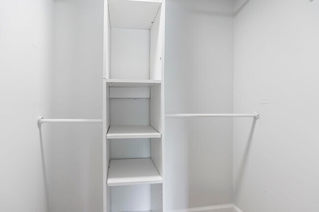 Building Photo - 490 NW 20th St