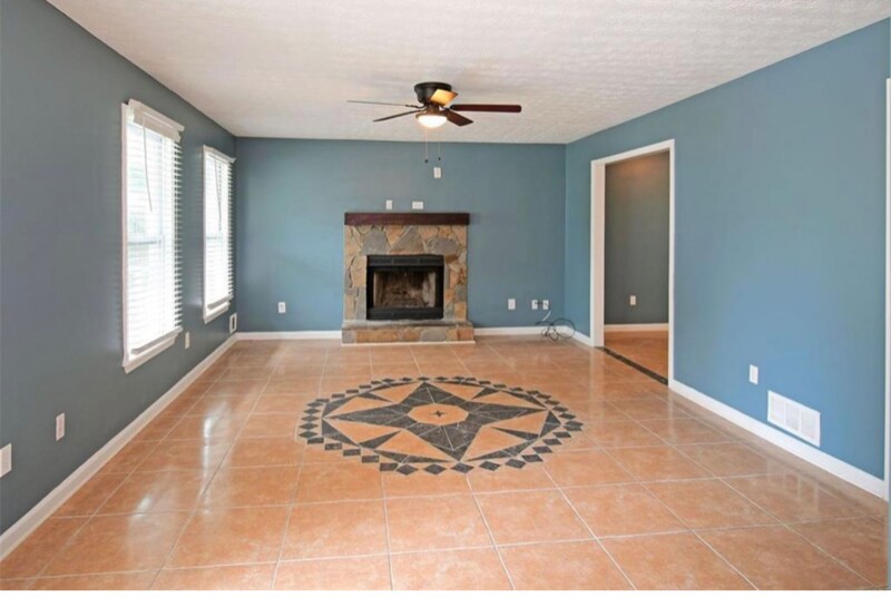 Building Photo - 2605 Waterford Park Dr
