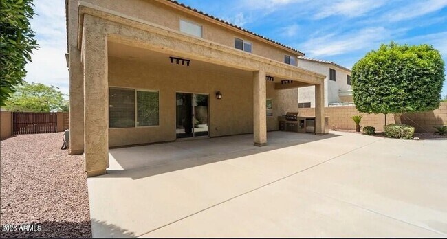Building Photo - 6328 W Victory Way