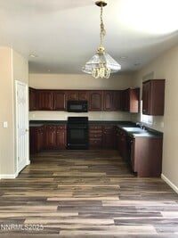 Building Photo - 1998 Amber Leaf Ct