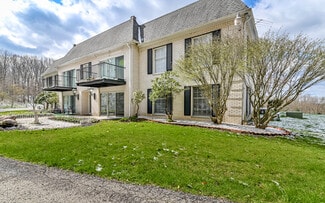 Building Photo - Lakewood Manor