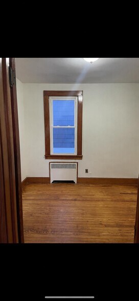 Building Photo - 819 Van Houten Ave