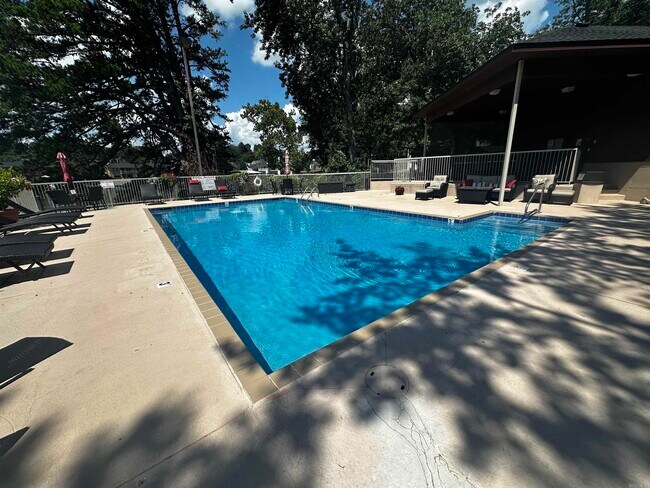 Building Photo - 142 Lake Hamilton Dr