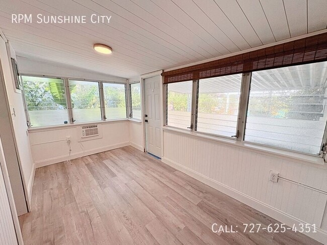 Building Photo - 536 Roanoke St