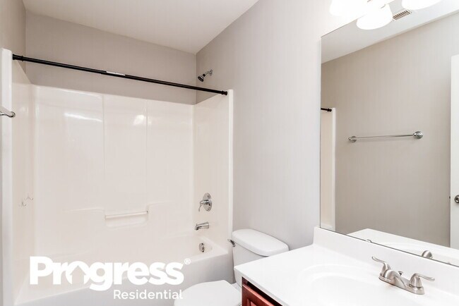 Building Photo - 320 Augustus Lane