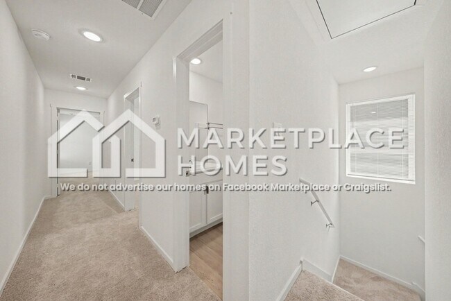 Building Photo - 7643 Varo Gln