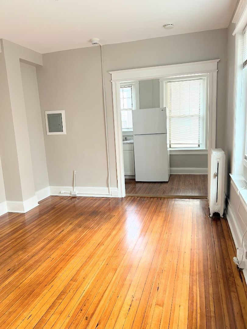 Building Photo - 1715 P St NW