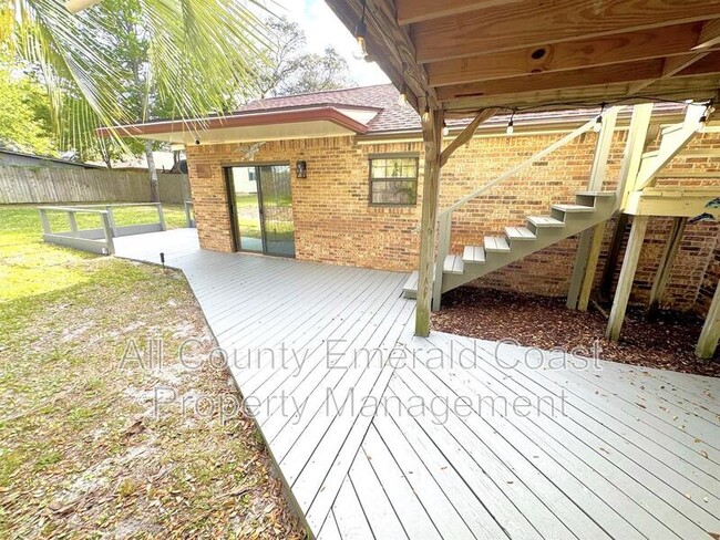 Building Photo - 504 Kelly St