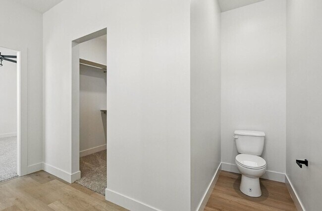 Building Photo - 714 S Liberty Cove Dr