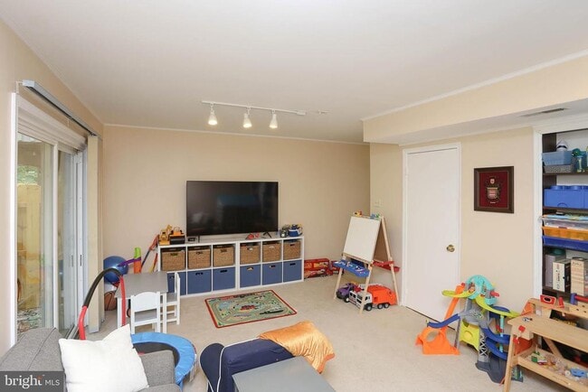 Building Photo - 4723 Leyden Way