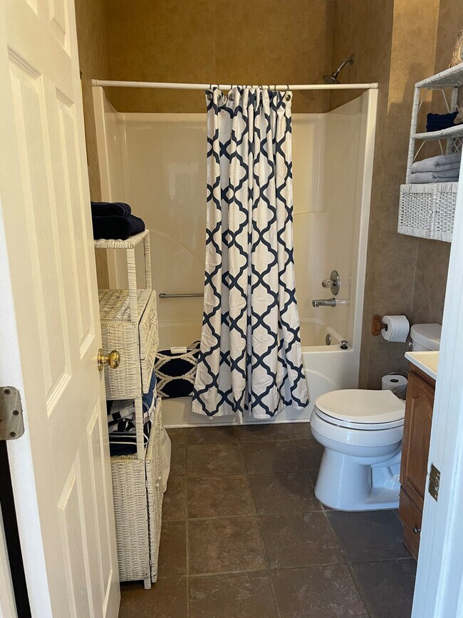 Building Photo - 175 Schools Dr