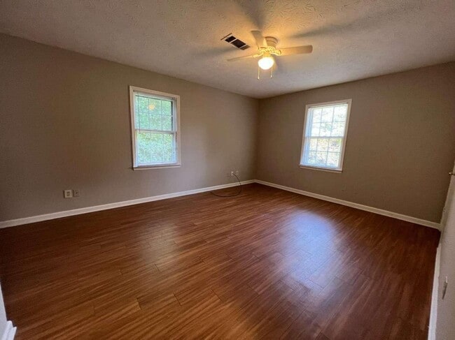 Building Photo - 2820 Crystal Cove Rd