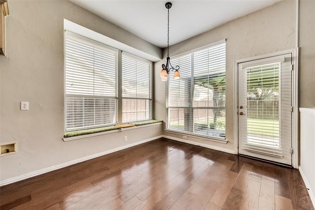 Building Photo - 3908 Clifton Dr