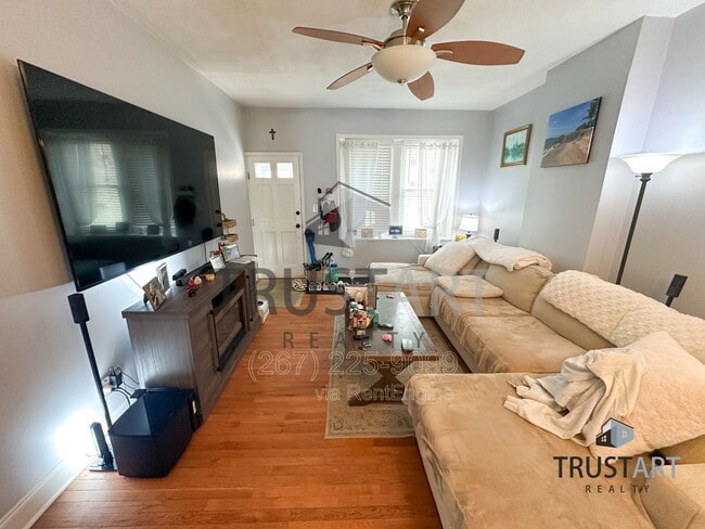 Building Photo - 4850 Smick St