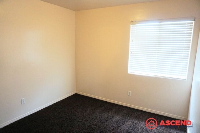 Building Photo - Great Northwest Property!