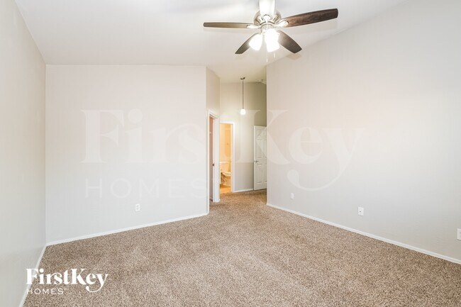 Building Photo - 3141 W Sunland Ave