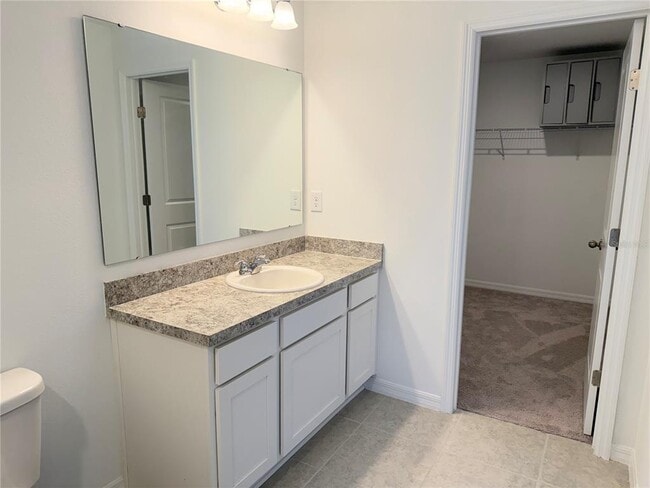 Building Photo - 253 Mandovi St