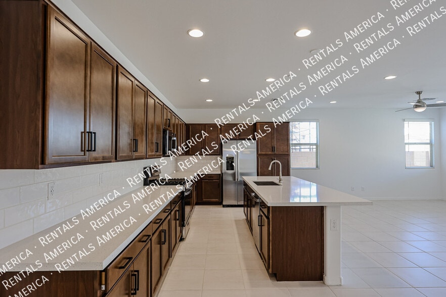 Building Photo - 14750 W Gray Fox Trl