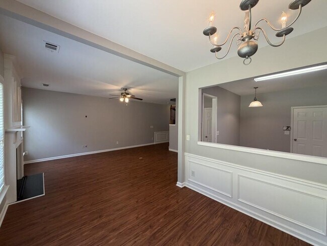 Building Photo - 13230 Marrywood Dr