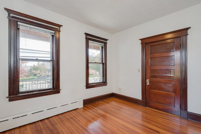 Building Photo - 181 Newington Rd