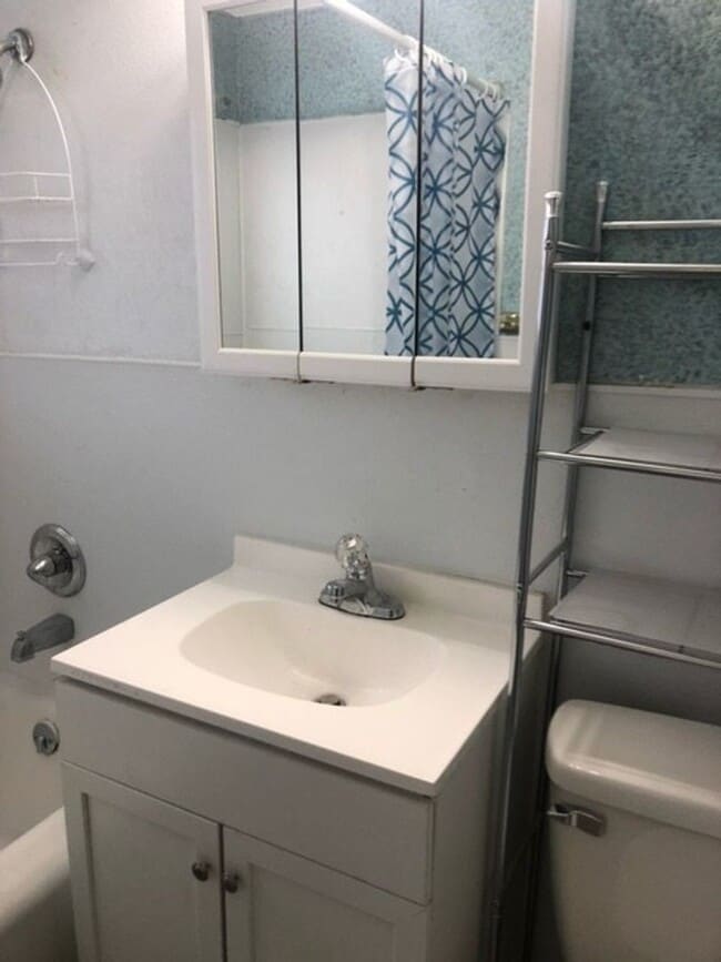 Building Photo - 115 Nancy Drive Rd