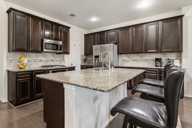 Building Photo - 1505 Heartwood Dr