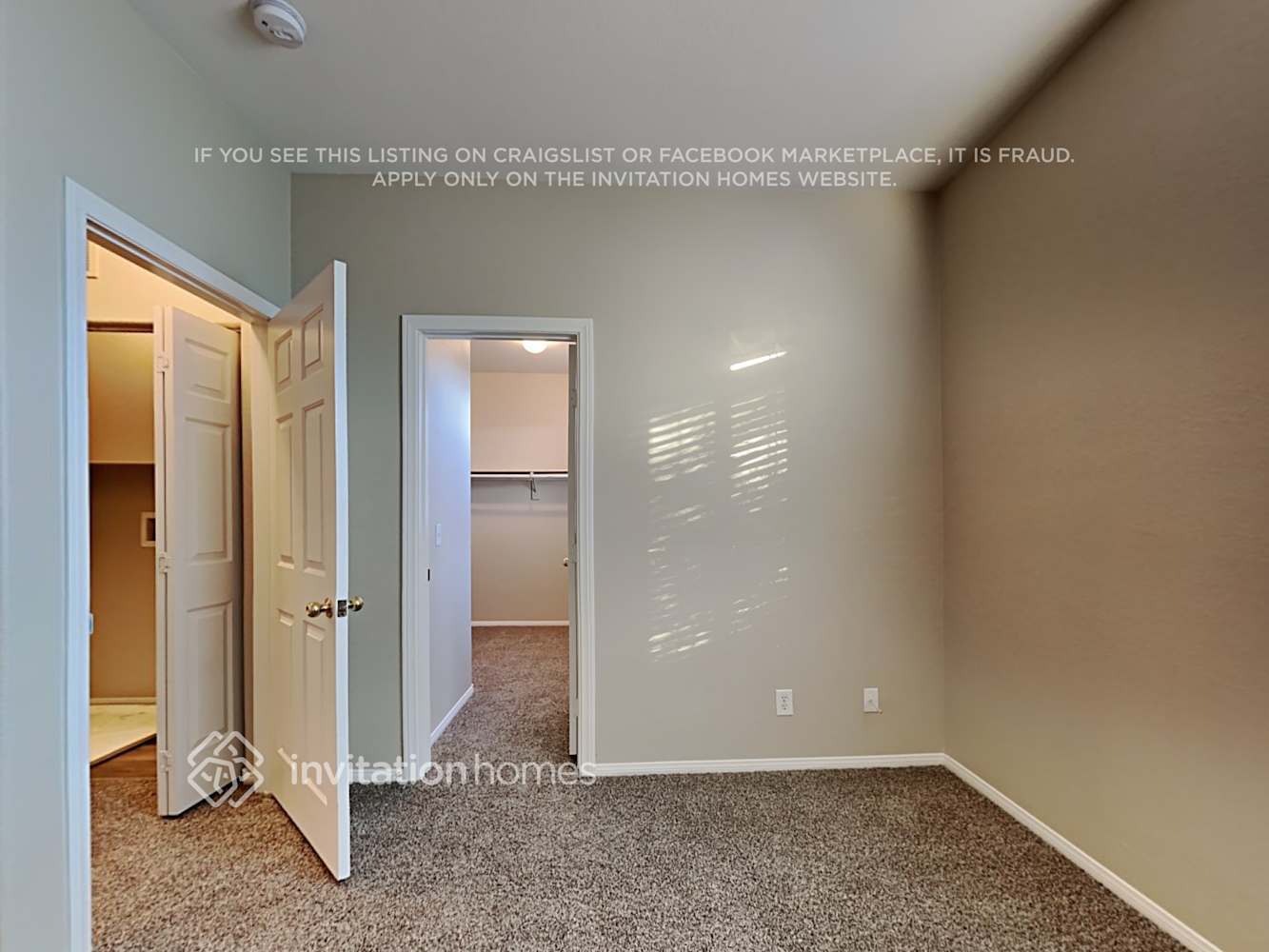 Building Photo - 1316 Sun Village Ave