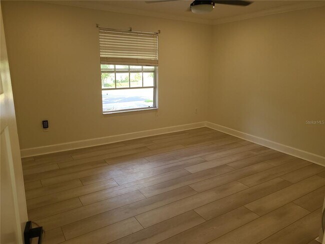 Building Photo - 598 Errol Pkwy