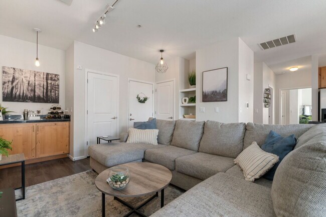 Building Photo - 11310 Colony Cir