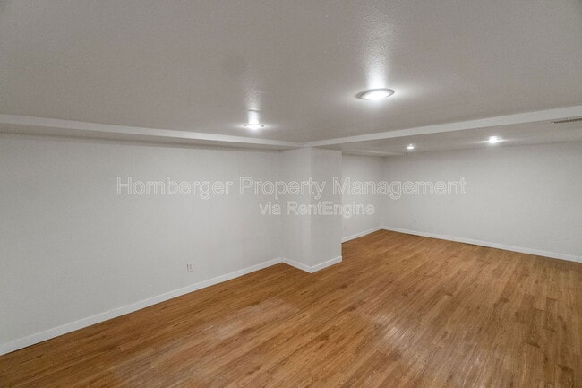 Building Photo - 11 E Rich Ave