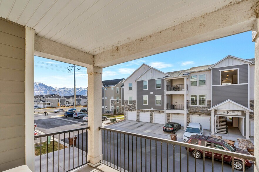 Building Photo - 751 E 250 N